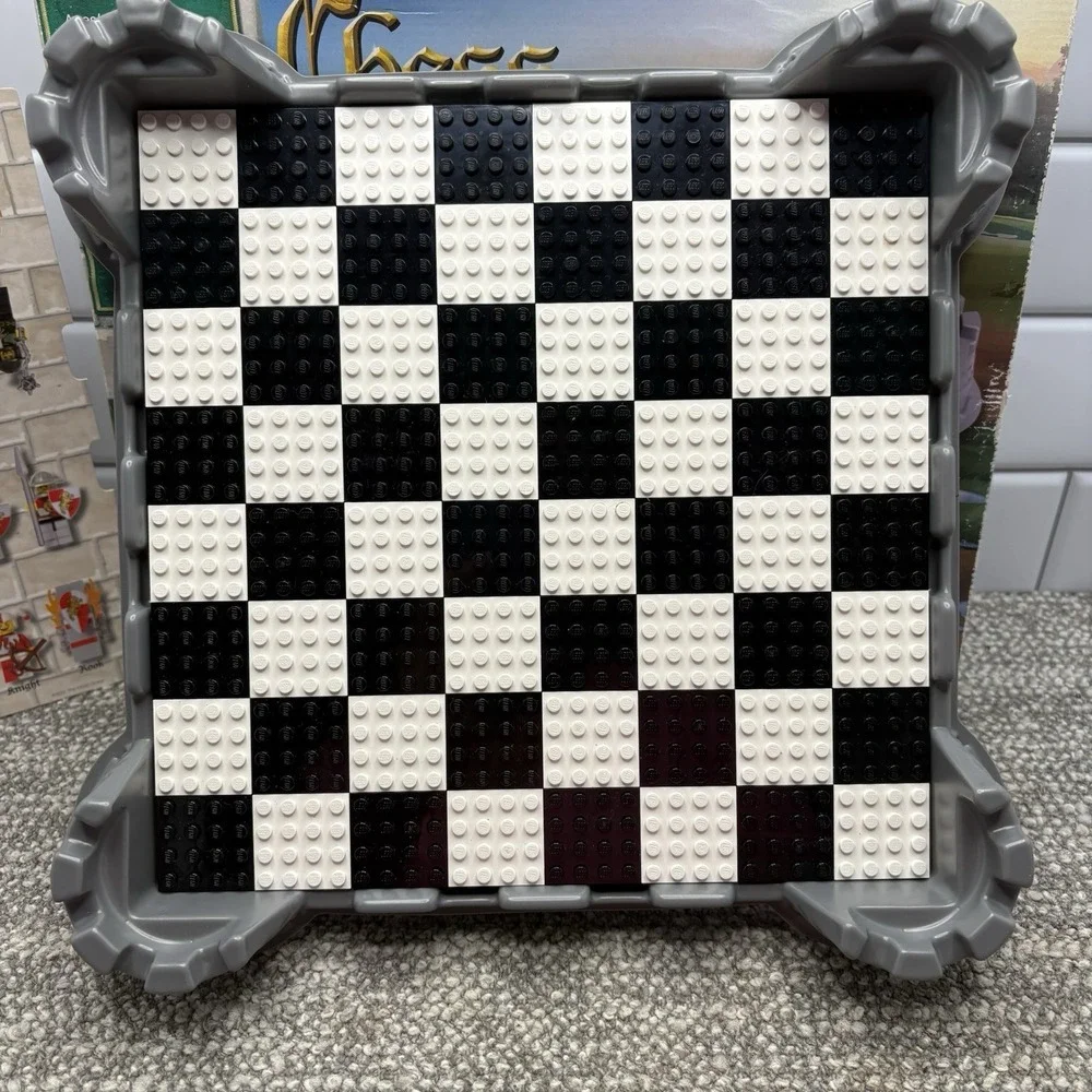 LEGO Kingdoms Chess Board And Castle Frame Retired In Orig Box